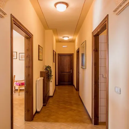 Umbria-tuscany With Pool Ravigliano